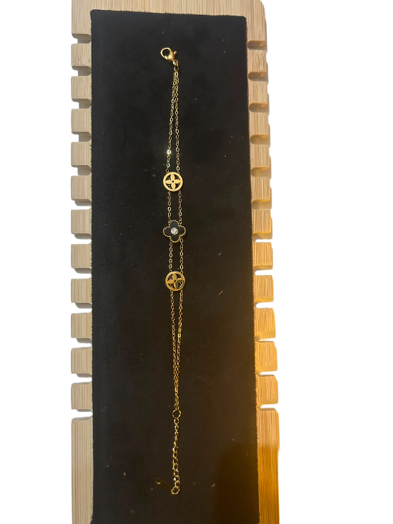 Gold Double-Layer Clover Charm Bracelet – Black Floral Accent Adjustable Bracelet