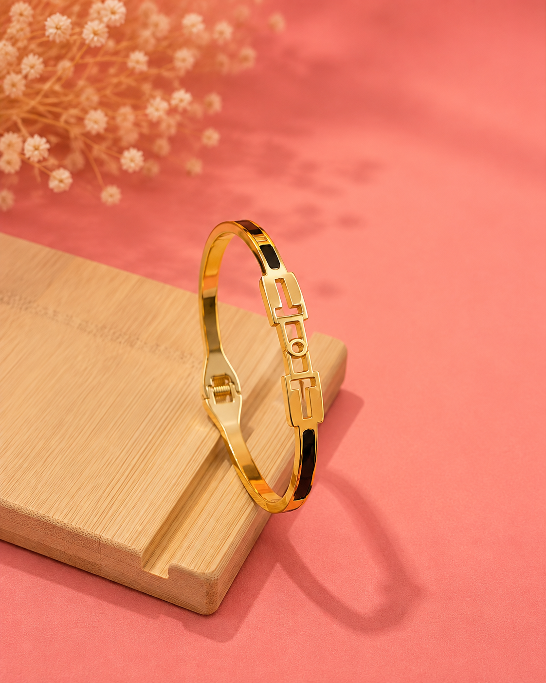 Queen's Aura Geometric Gold Bangle Bracelet
