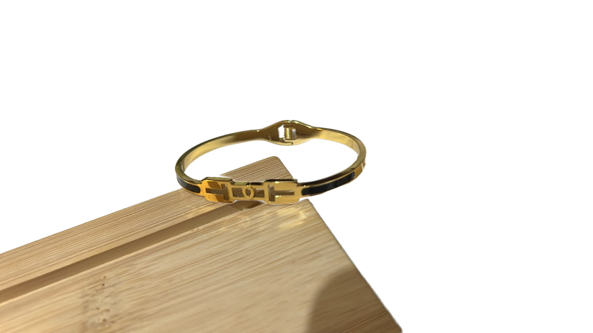 Queen's Aura Geometric Gold Bangle Bracelet