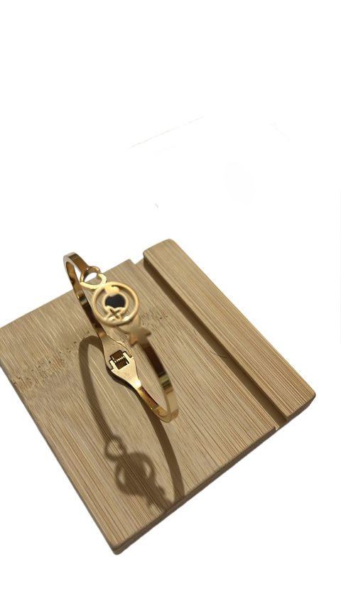 Queen's Aura Heart Charm Gold Bangle Bracelet