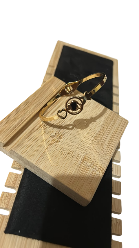 Queen's Aura Heart Charm Gold Bangle Bracelet