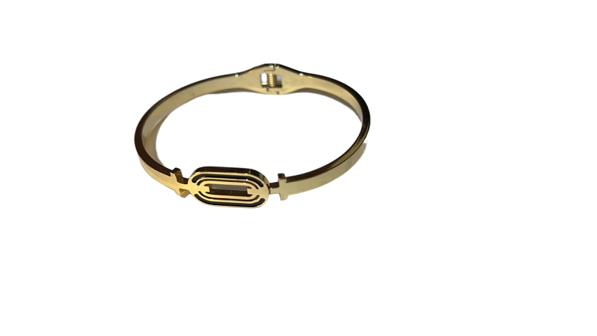 Queen's Noir Link Gold-Plated Statement Bracelet