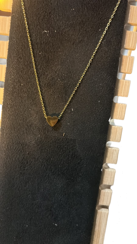 Minimalist Gold Heart Pendant Necklace for Women – Elegant Everyday Chain Necklace